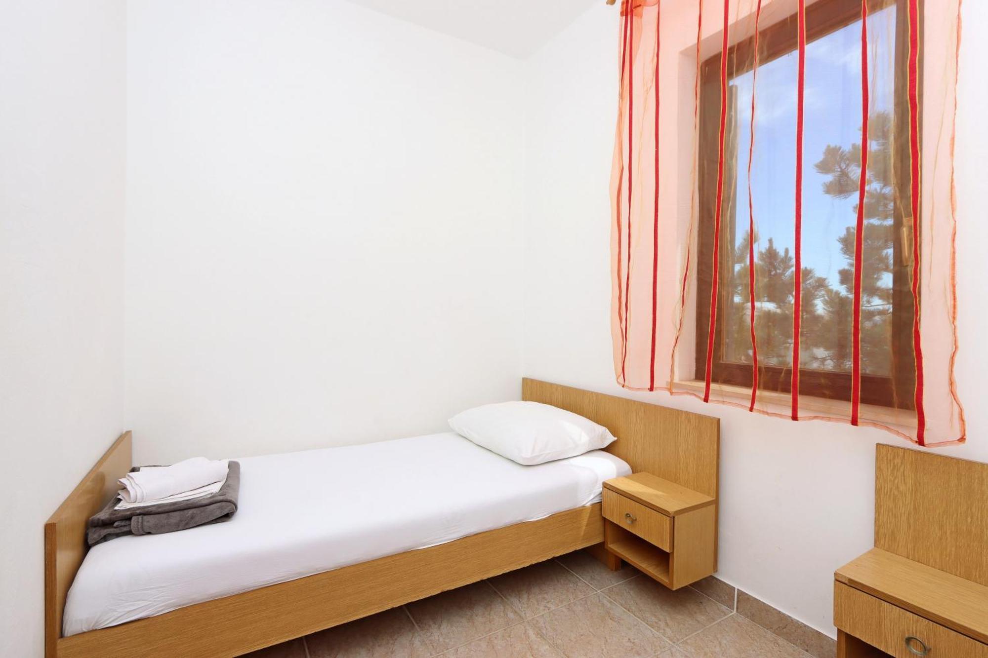 Apartments With A Parking Space Pag - 18345 パグ エクステリア 写真