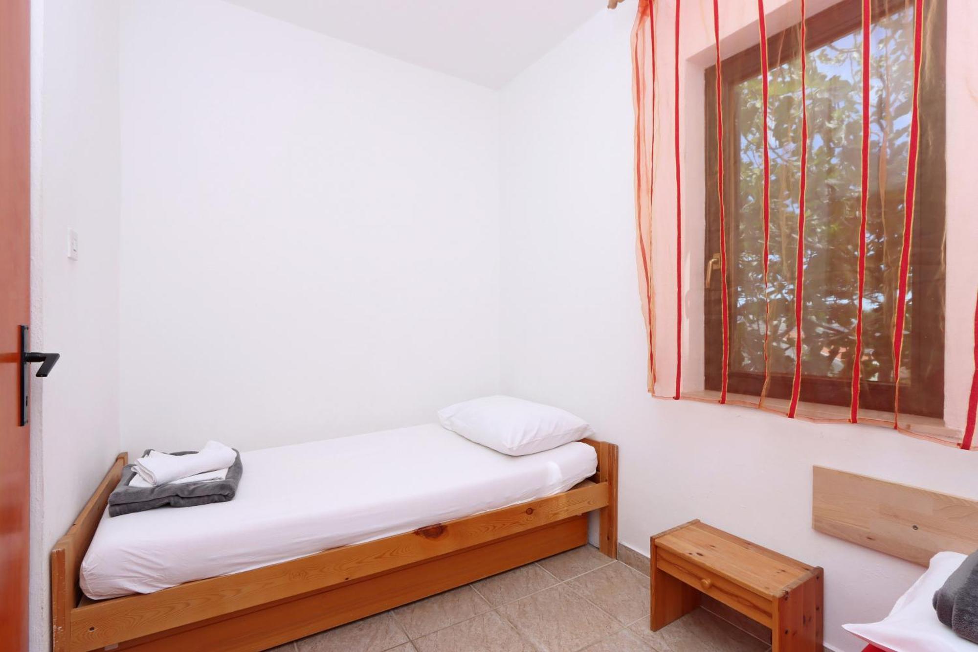 Apartments With A Parking Space Pag - 18345 パグ エクステリア 写真